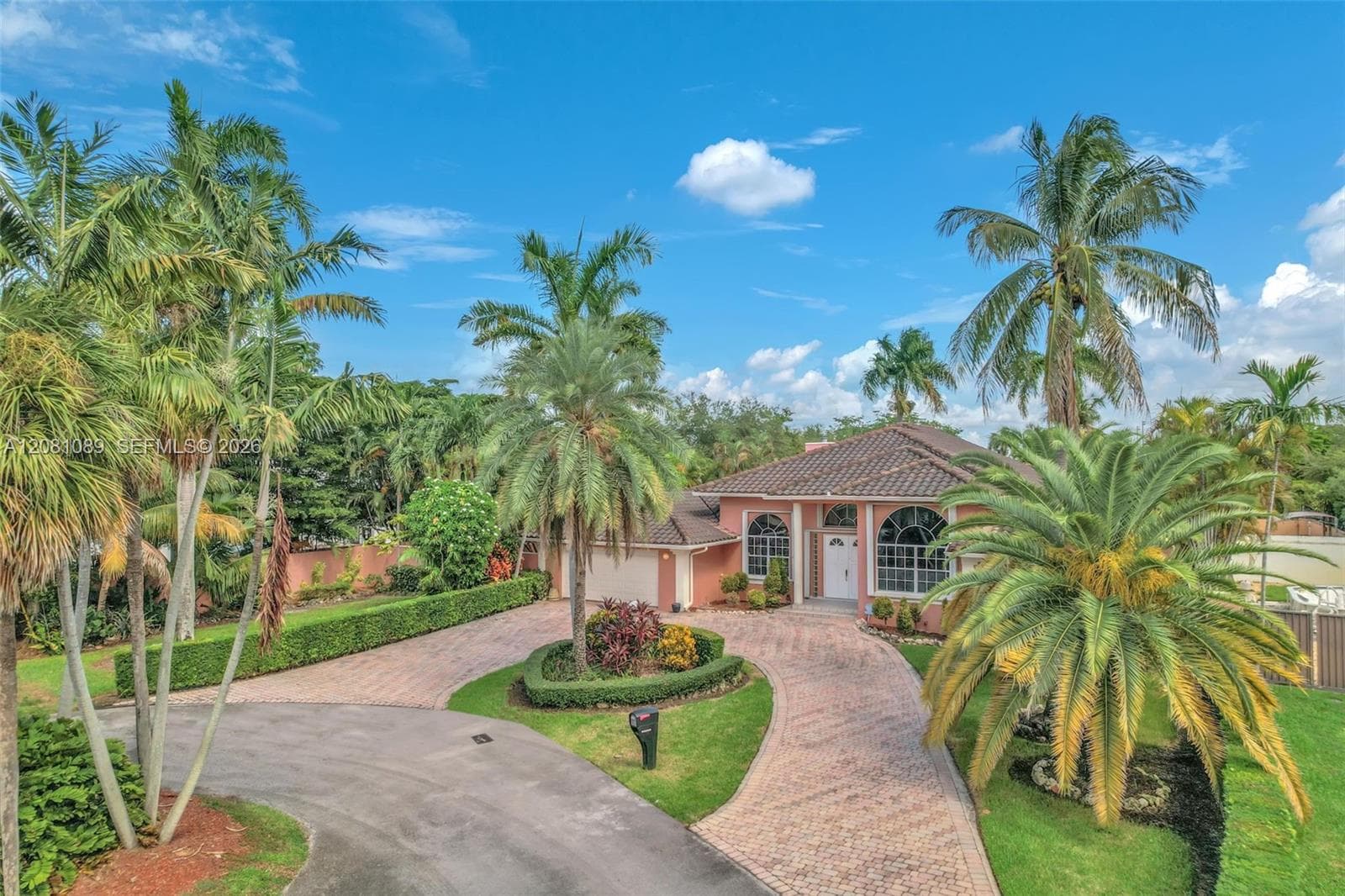 10485 NW 132nd St, Hialeah Gardens FL 33018 - Hialeah Gardens, FL - Photo 1