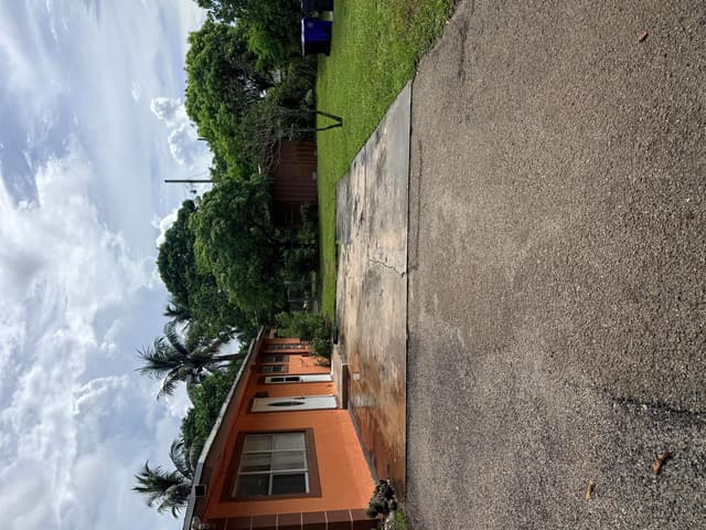 1643 NW 11TH Avenue, Fort Lauderdale FL 33311 - Fort Lauderdale, FL - Photo 2