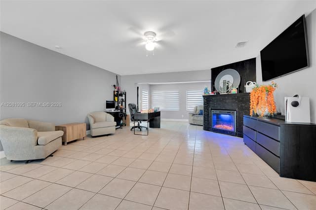 1024 Long Island Ave, Fort Lauderdale FL 33312 - Fort Lauderdale, FL - Photo 4