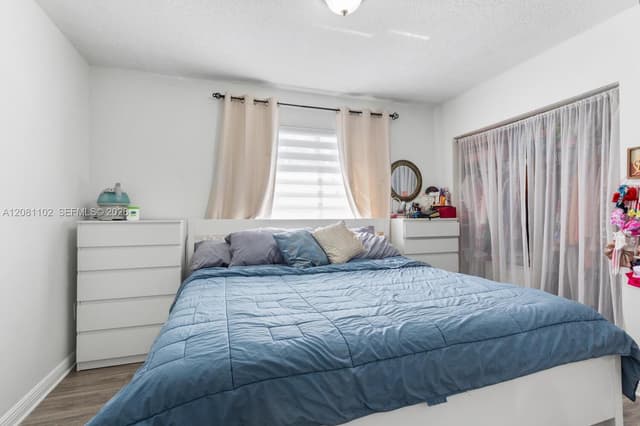 8210 NW 10th St # 4, Miami FL 33126 - Miami, FL - Photo 6