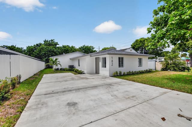 182 SW 6 Street, Deerfield Beach FL 33441 - Deerfield Beach, FL - Photo 3