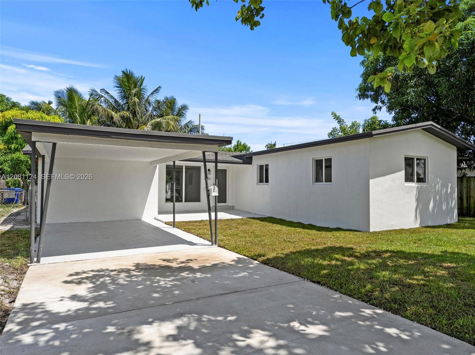 3651 SW 40th Ave, West Park FL 33023