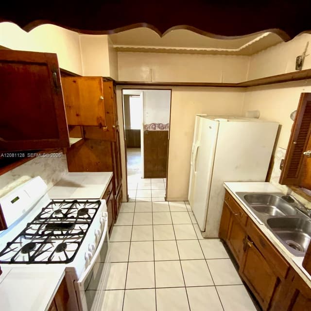 651 Jann Ave, Opa-Locka FL 33054 - Opa-Locka, FL - Photo 7