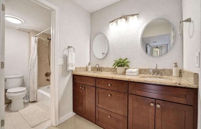 303 Lakeview Drive # 102, Weston FL 33326 - Weston, FL - Photo 7