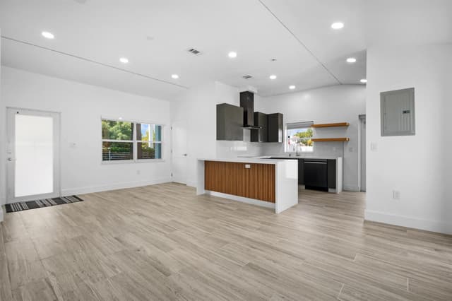 245 SW 20TH Street, Fort Lauderdale FL 33315 - Fort Lauderdale, FL - Photo 4
