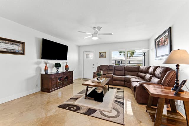 2390 SW 14th Avenue, Boynton Beach FL 33426 - Boynton Beach, FL - Photo 6