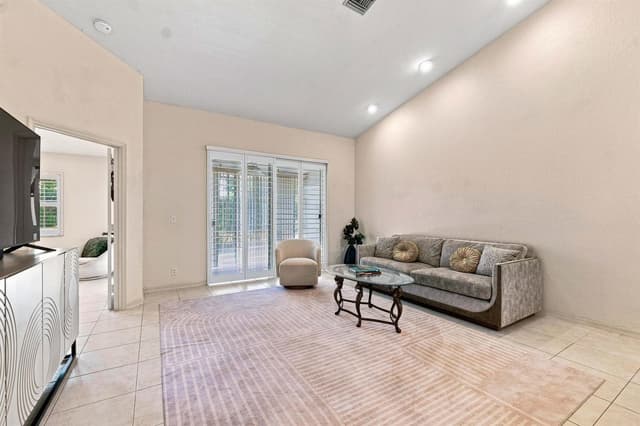 8088 VIA DI VENETO, Boca Raton FL 33496 - Boca Raton, FL - Photo 6
