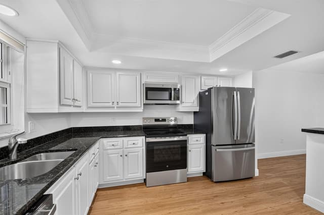 145 Atlantis Boulevard # 202, Atlantis FL 33462 - Atlantis, FL - Photo 6