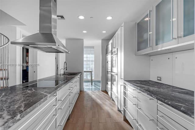 201 Aqua Ave, Miami Beach FL 33141 - Miami Beach, FL - Photo 7