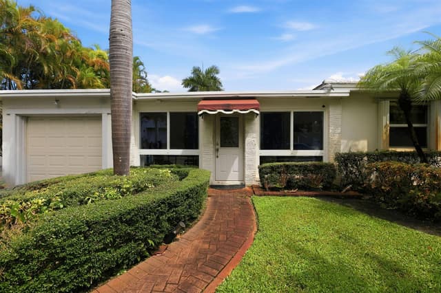 907 BOND Way, Delray Beach FL 33483 - Delray Beach, FL - Photo 2