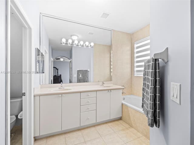 15541 SW 21st Ter, Miami FL 33185 - Miami, FL - Photo 7