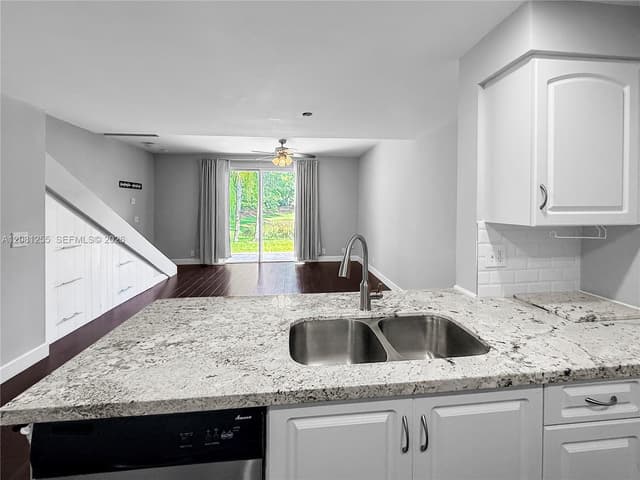 1606 Veracruz Ln, Weston FL 33327 - Weston, FL - Photo 6