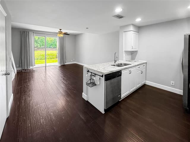 1606 Veracruz Ln, Weston FL 33327 - Weston, FL - Photo 3