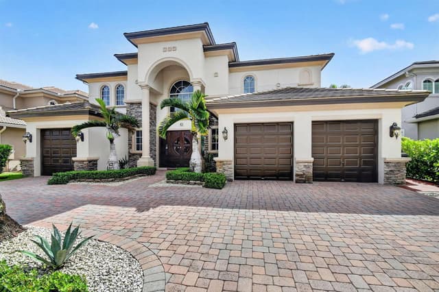 718 Edgebrook Lane, West Palm Beach FL 33411 - West Palm Beach, FL - Photo 2