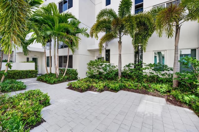 244 Garden Court, Lauderdale By The Sea FL 33308 - Lauderdale By The Sea, FL - Photo 5