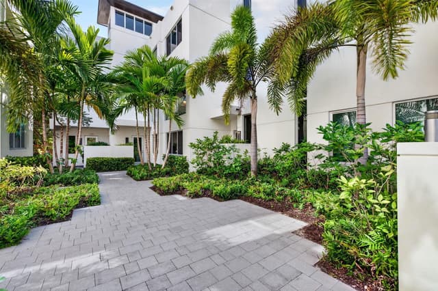 244 Garden Court, Lauderdale By The Sea FL 33308 - Lauderdale By The Sea, FL - Photo 4