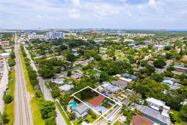 254 SW 4th St, Dania Beach FL 33004 - Dania Beach, FL - Photo 2