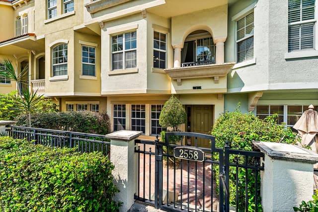2558 Gardens Parkway, Palm Beach Gardens FL 33410 - Palm Beach Gardens, FL - Photo 2
