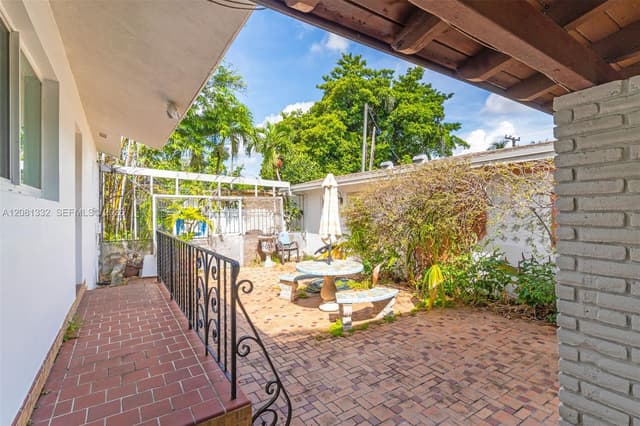 2407 Washington St, Hollywood FL 33020 - Hollywood, FL - Photo 7