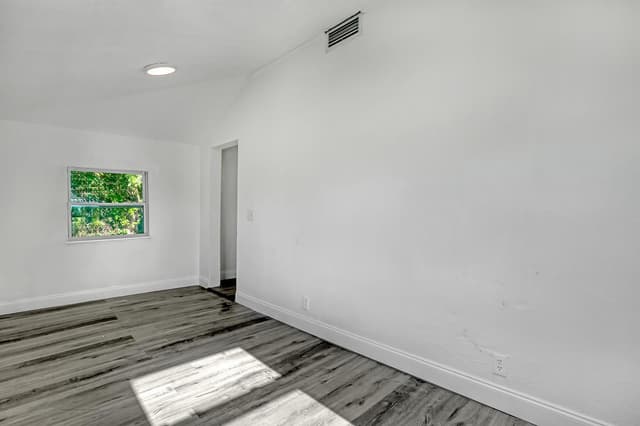 180 W 15th Street, Riviera Beach FL 33404 - Riviera Beach, FL - Photo 7
