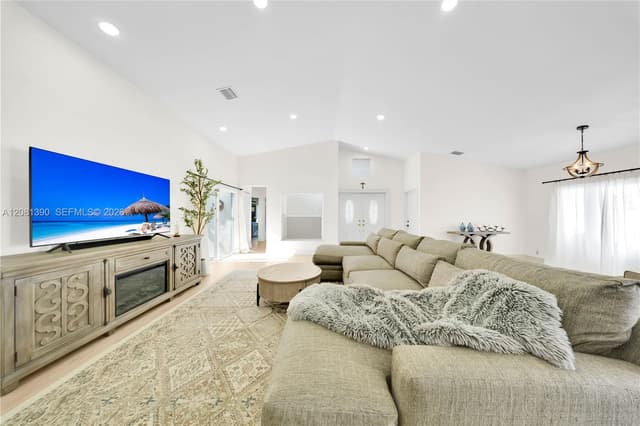 13260 NW 10th St, Miami FL 33182 - Miami, FL - Photo 5