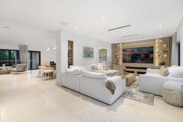 771 Fairway Dr, Miami Beach FL 33141 - Miami Beach, FL - Photo 2