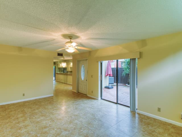 23078 Oxford Place Apt D, Boca Raton FL 33433 - Boca Raton, FL - Photo 7