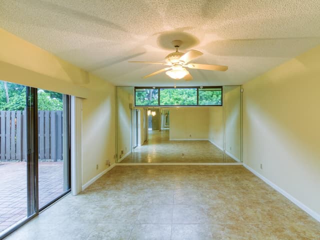 23078 Oxford Place Apt D, Boca Raton FL 33433 - Boca Raton, FL - Photo 4