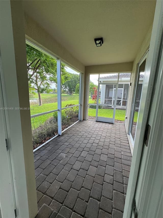 4729 Greenway Dr, Hollywood FL 33021 - Hollywood, FL - Photo 6