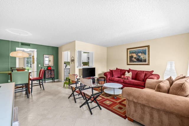 68 Suffolk B # 680, Boca Raton FL 33434 - Boca Raton, FL - Photo 5