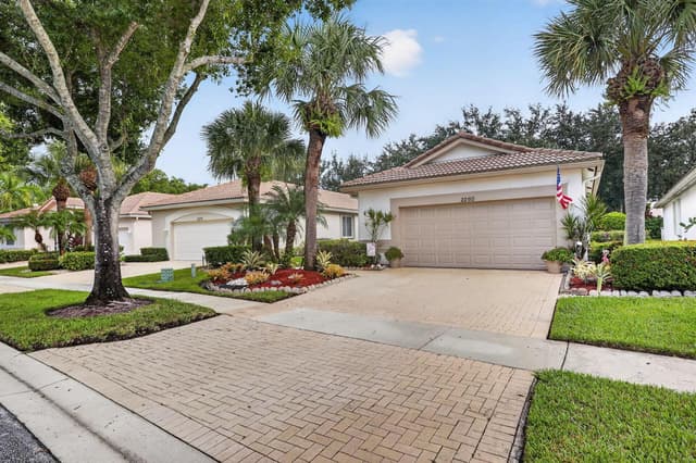 2260 Sapphire Circle, West Palm Beach FL 33411 - West Palm Beach, FL - Photo 4