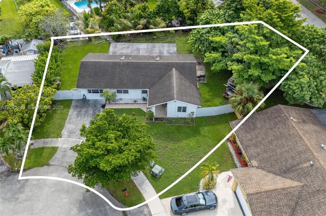 7159 SW 148th Pl, Miami FL 33193 - Miami, FL - Photo 2