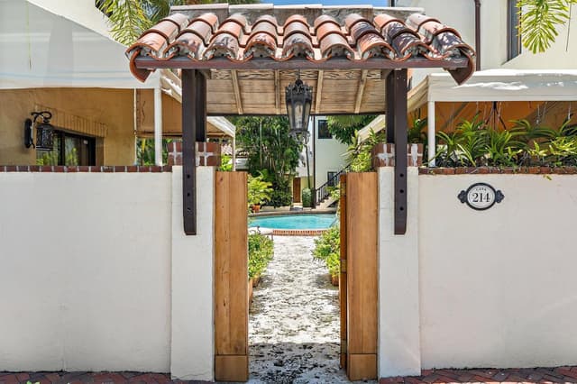 214 Chilean Avenue, Palm Beach FL 33480 - Palm Beach, FL - Photo 4