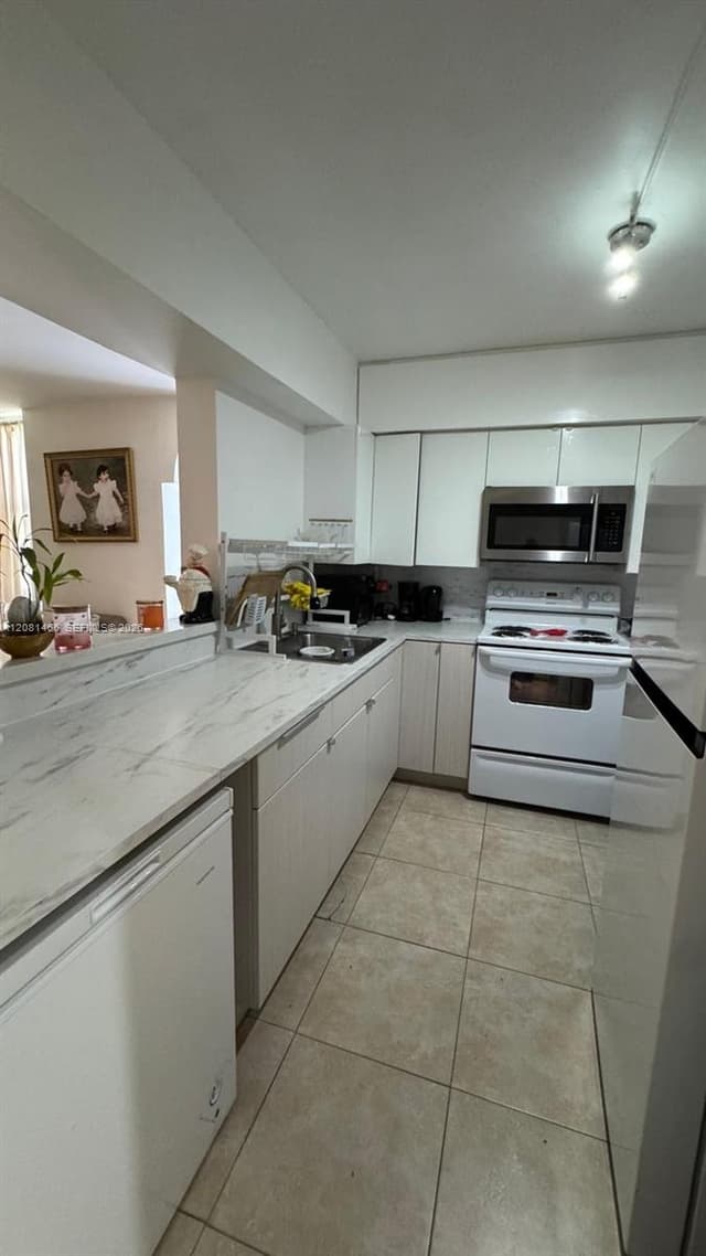 210 172nd St # 144, Sunny Isles Beach FL 33160 - Sunny Isles Beach, FL - Photo 3