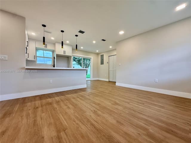 21002 NW 34th Ct, Miami Gardens FL 33056 - Miami Gardens, FL - Photo 7