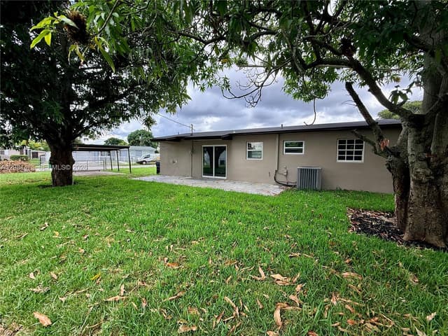 21002 NW 34th Ct, Miami Gardens FL 33056 - Miami Gardens, FL - Photo 5