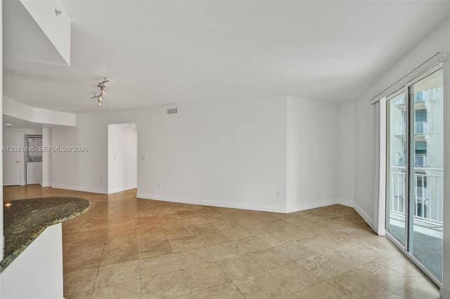 7275 SW 90th St # C410, Miami FL 33156 - Miami, FL - Photo 2