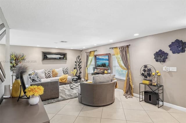 8835 NW 27th St, Coral Springs FL 33065 - Coral Springs, FL - Photo 6
