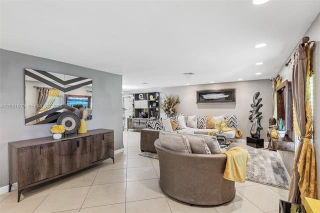 8835 NW 27th St, Coral Springs FL 33065 - Coral Springs, FL - Photo 4