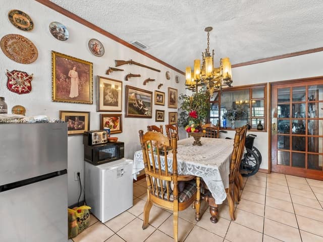 4850 NW 6th St, Miami FL 33126 - Miami, FL - Photo 7