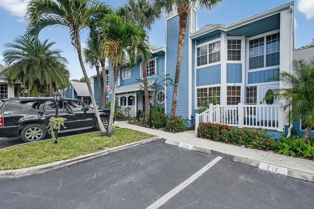 717 Ocean Dunes Circle, Jupiter FL 33477 - Jupiter, FL - Photo 2