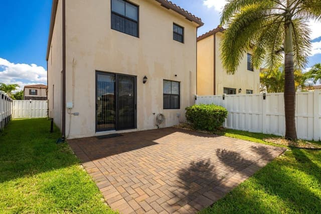 3002 Butternut Lane, Riviera Beach FL 33410 - Riviera Beach, FL - Photo 5