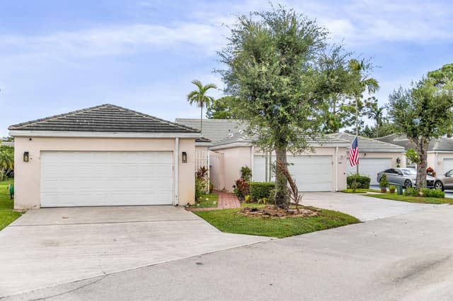 1066 Island Manor Drive, FL 33413 - Photo 7