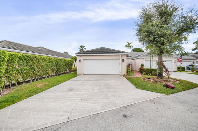 1066 Island Manor Drive, FL 33413 - Photo 4