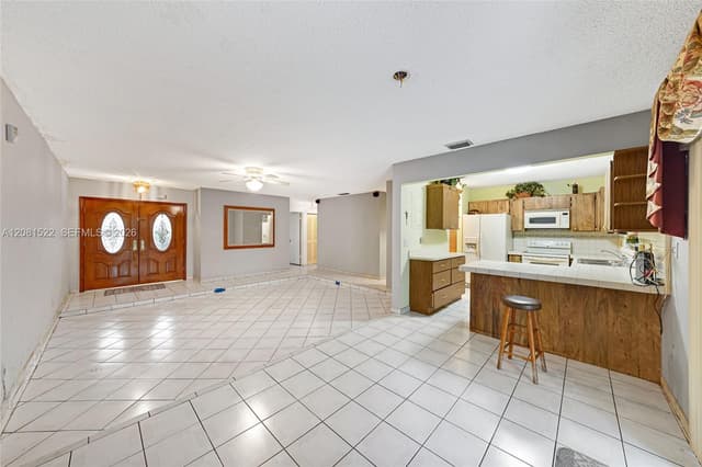12611 SW 9th Ter # B, Miami FL 33184 - Miami, FL - Photo 4