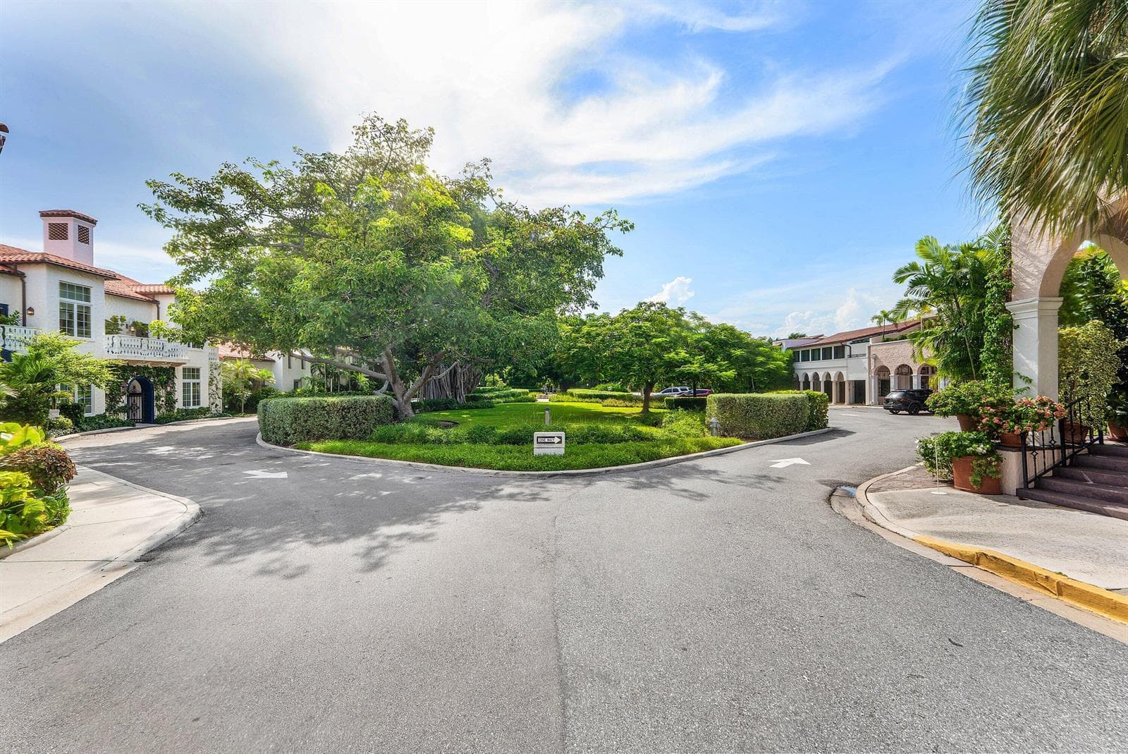 215 PHIPPS Plaza # 2, Palm Beach FL 33480 - Palm Beach, FL - Photo 1