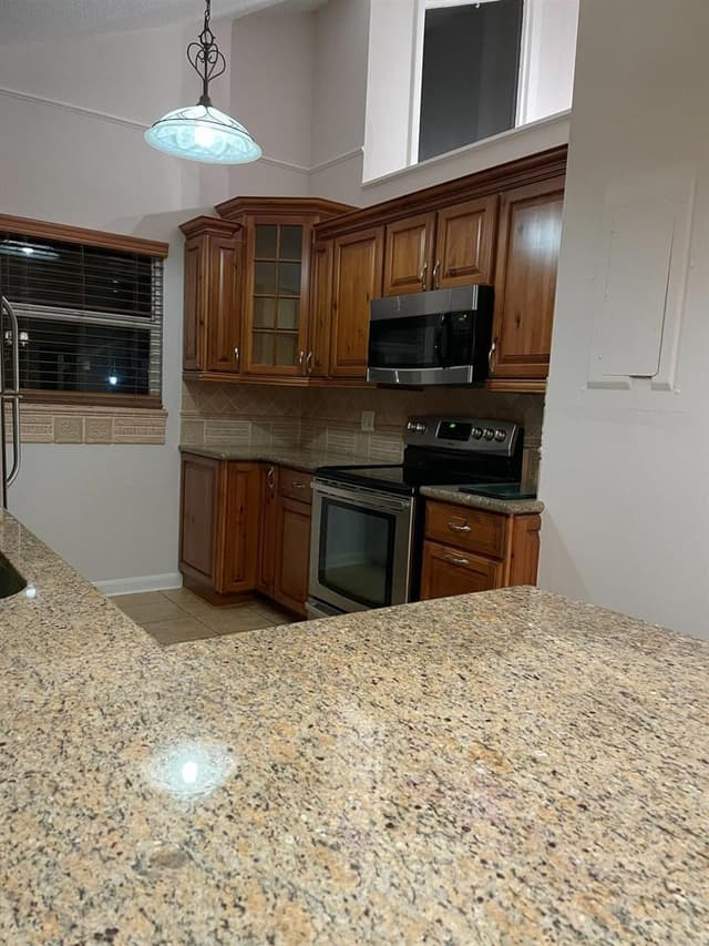 232 Maplecrest Circle, Jupiter FL 33458 - Jupiter, FL - Photo 3