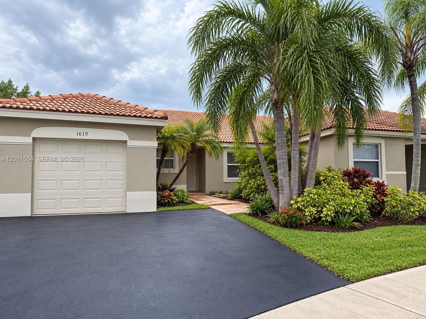 1619 Orion Ln, Weston FL 33327 - Weston, FL - Photo 1