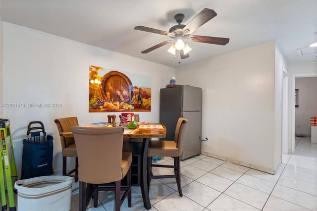 985 SE 2nd Pl, Hialeah FL 33010 - Hialeah, FL - Photo 7