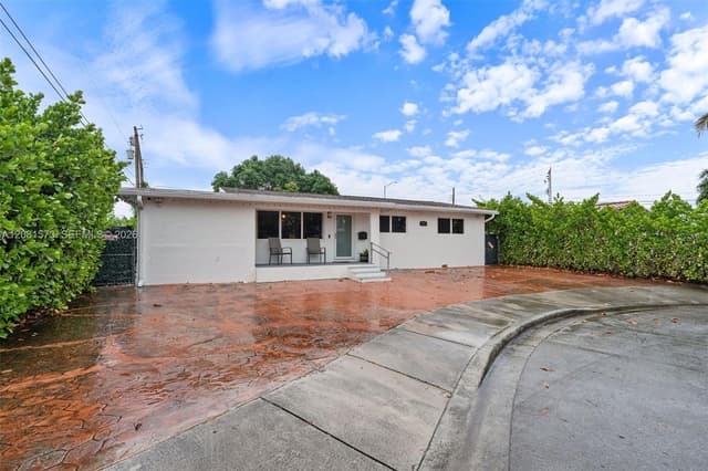 985 SE 2nd Pl, Hialeah FL 33010 - Hialeah, FL - Photo 3